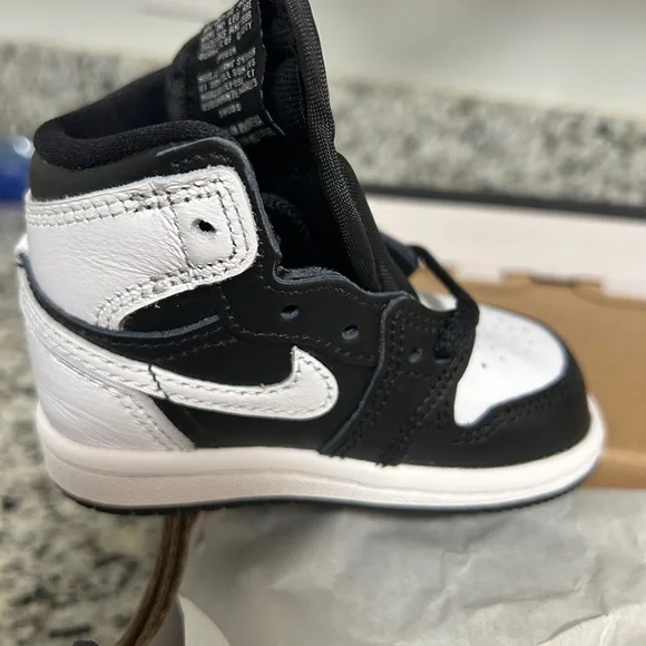 Jordan 1 Retro High OG (TD) - Black/White-White NIB. Never even tried on. - Picture 3 of 11